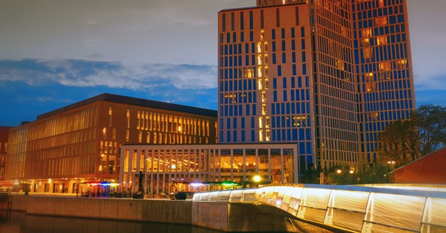 Malmo-Live-at-night2.jpg